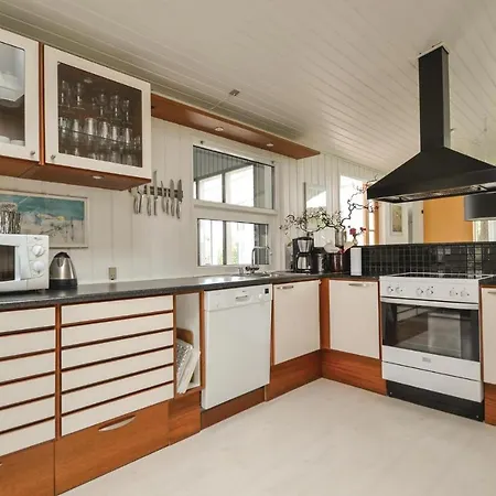 Сasa de vacaciones Beautiful In Fan With 4 Bedrooms, Wifi And Private Swimming Pool Fanø